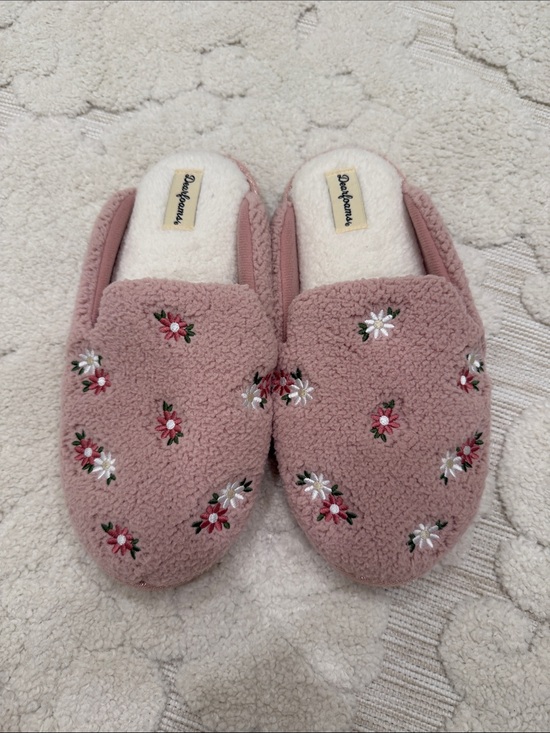 dearfoams Shoes - Dearfoams Pink Floral Embroidered Slippers